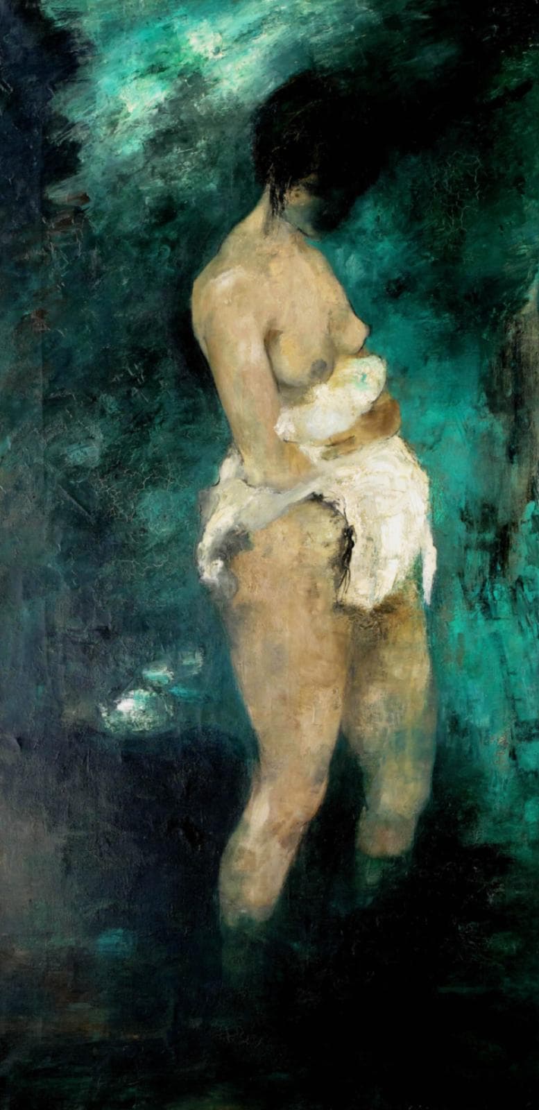 Femme entrant dans l'eau